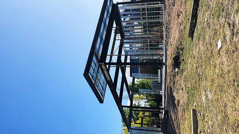 Estructura de steel frame en montaje